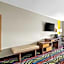 Super 8 by Wyndham Farmington