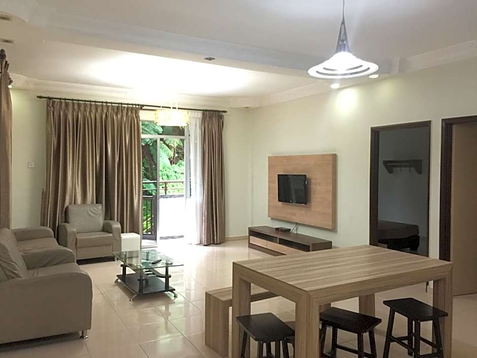 Cameron Pasar Malam Apartment @ Crown Imperial Court