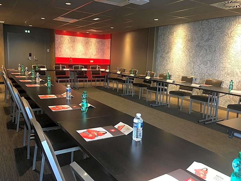 Ibis Niort Est Mendes France