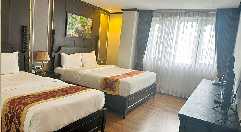 Aaron Riverview Hotel