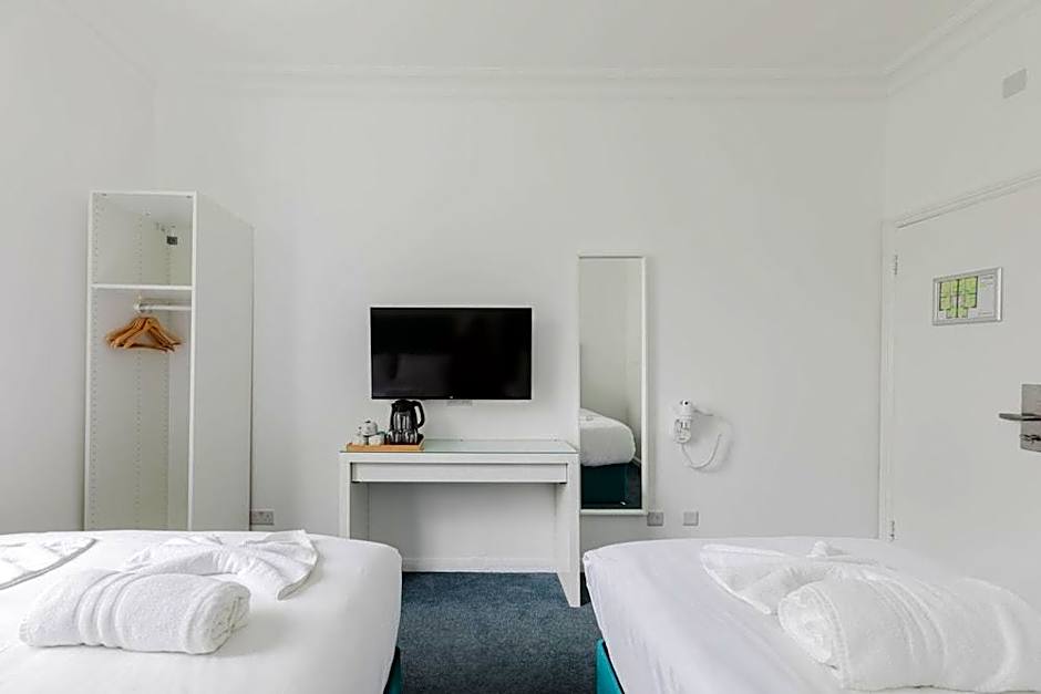 Palace Court Hotel
