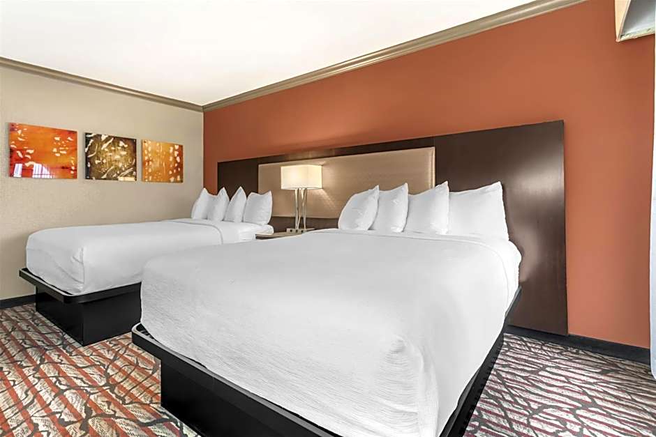 Best Western Plus Brookside Inn