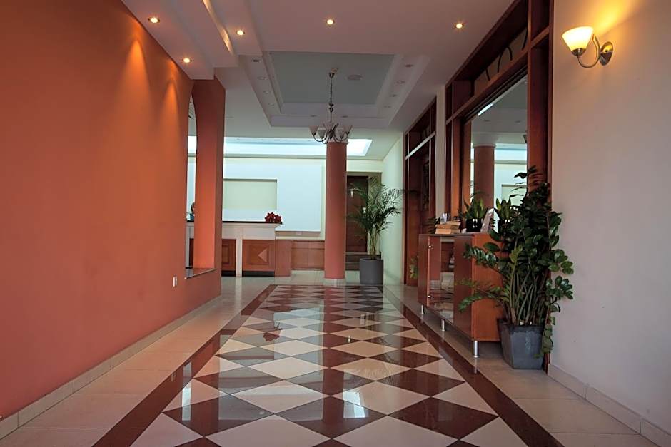 Pyramos Hotel