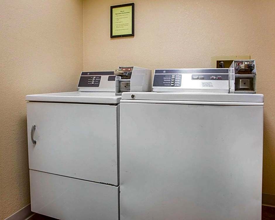 Quality Inn Ottawa near Starved Rock State Park