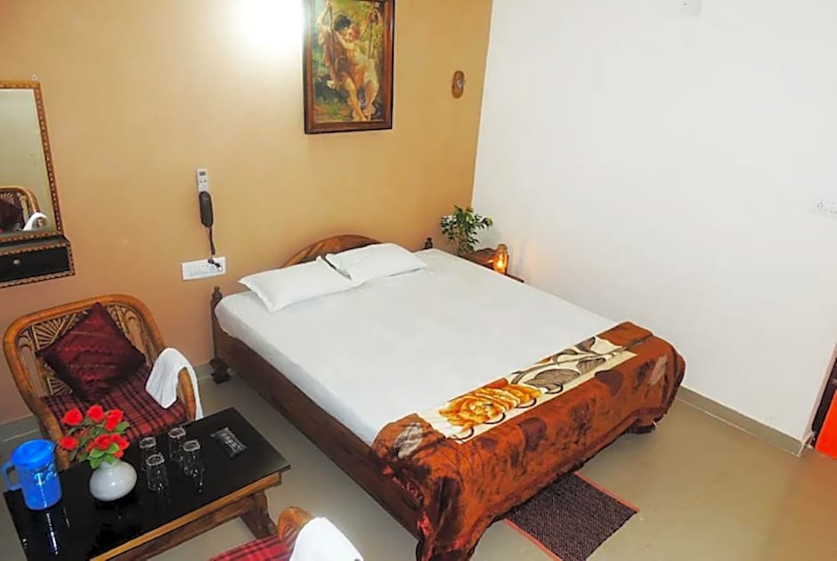 Goroomgo Surya Inn Konark