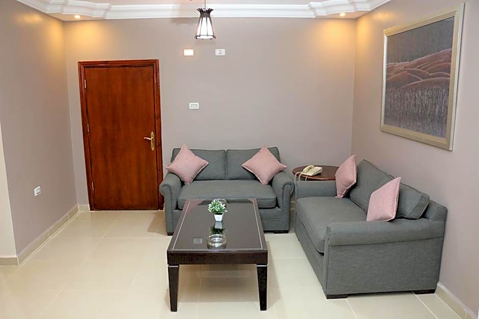 Over Mountains Hotel