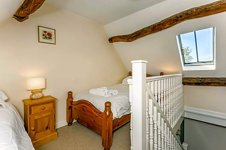 Photo 1 of 12 of 2 Bedroom Cottage