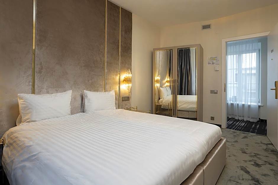 St Palace hotel