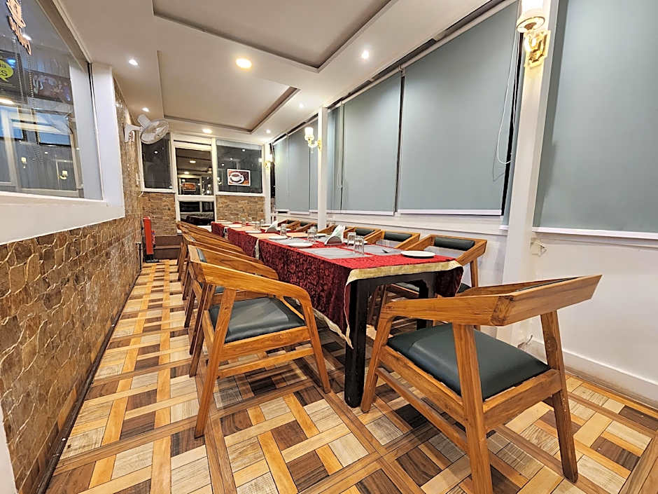 Hotel Rajpur Heights