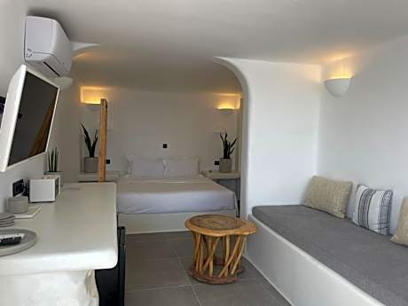 Superior Suite with Caldera View