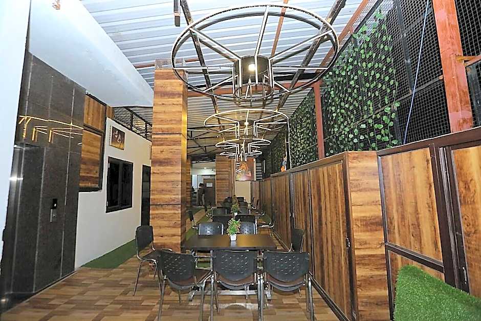 Hotel Rajshree – Agra, NC