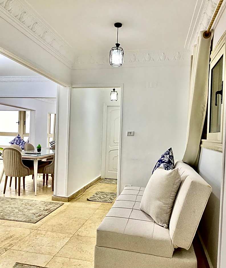 ALEX HOMES - Stanley Cozy Apartments with Direct Sea View