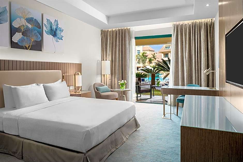 Hilton Pyramids Golf