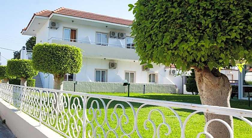 Anixis Hotel & Apartments