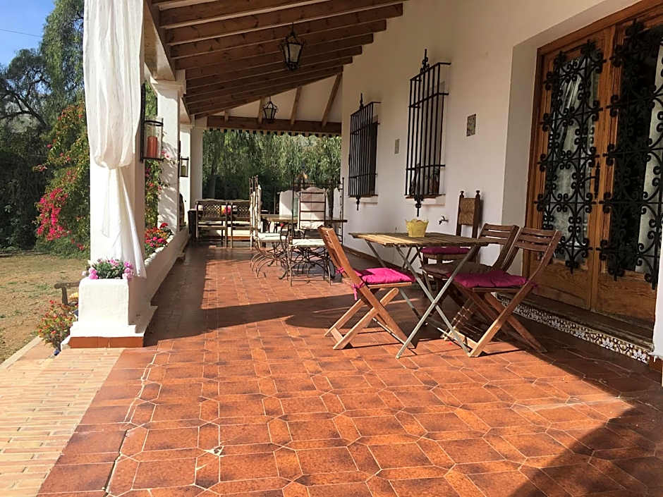Casa Rural Paloma B&B