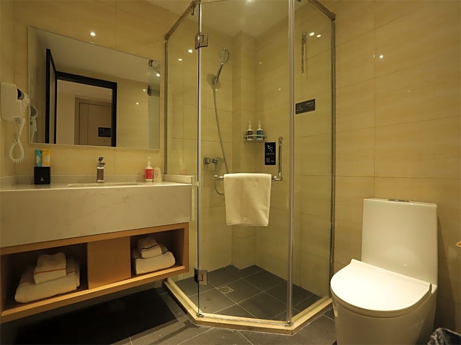 City Comfort Inn Huanggang Huangzhou Railway Station