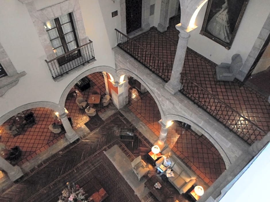 Hotel Virrey De Mendoza