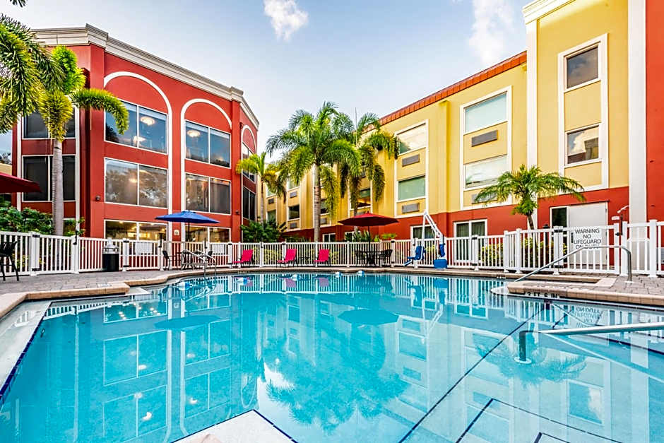 Holiday Inn Express Hotel & Suites Bradenton West By IHG