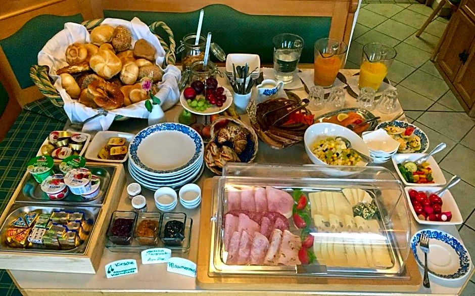 Frühstückspension Gästehaus Zum weissen Rössl