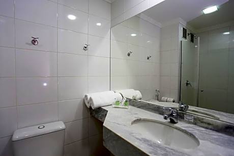 Standard Triple Family CAPACITY 1