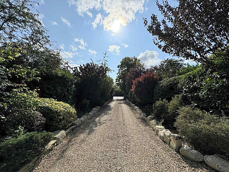 Hookwood Lodge London Gatwick