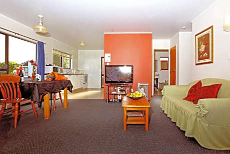 Waiuku Lodge Motel