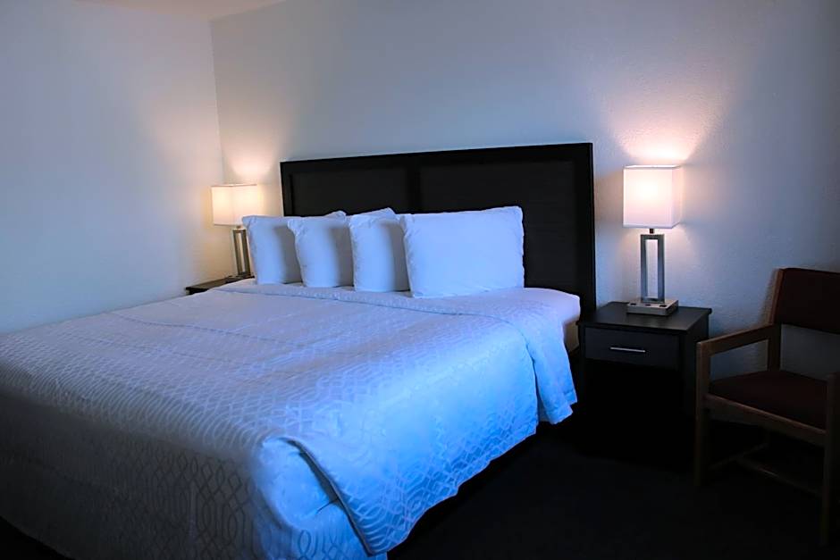Photo 1 of 8 of Single Room