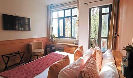 Deluxe Double Room with Balcony