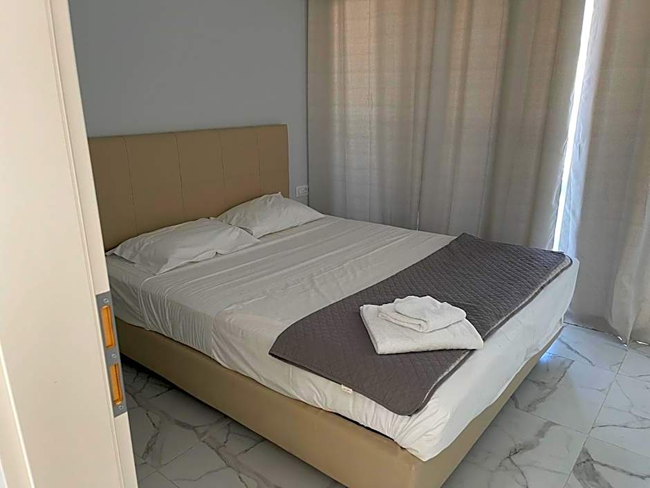 Photo 1 of 6 of Suite