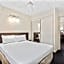 Quality Hotel Robertson Gardens