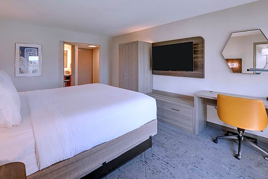 Holiday Inn Express Hotel & Suites Branson 76 Central By IHG