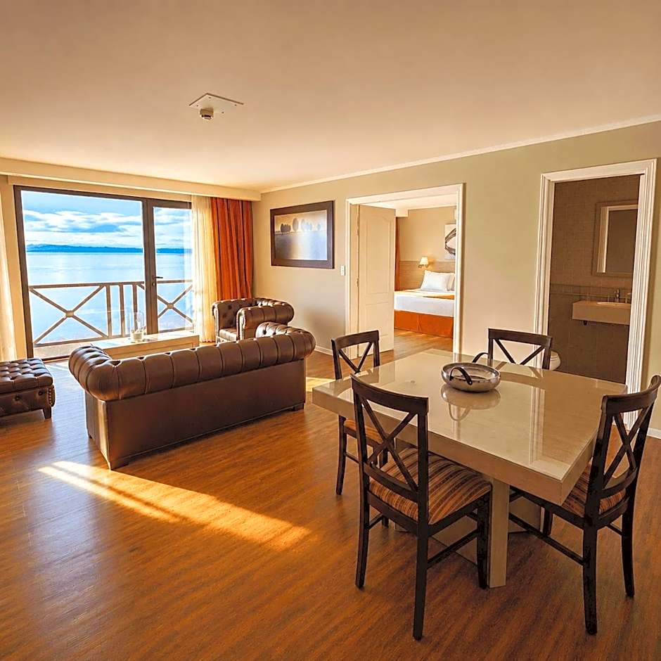 Xelena Hotel & Suites