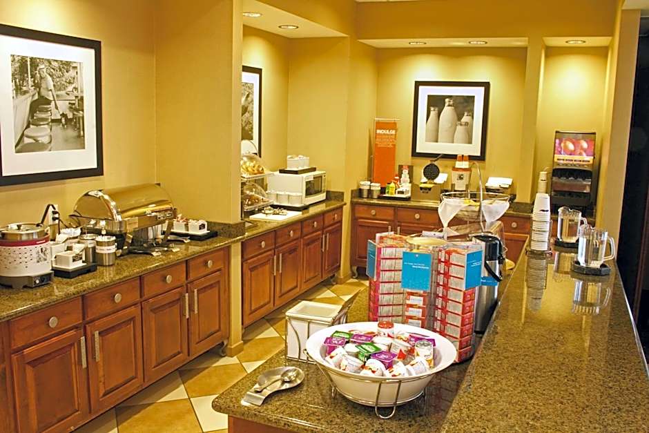 Hampton Inn By Hilton And Suites Chesapeake-Battlefield Blvd