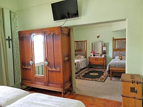 Family Room with Mountain View