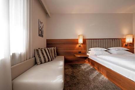 Standard Double or Twin Room with Balcony