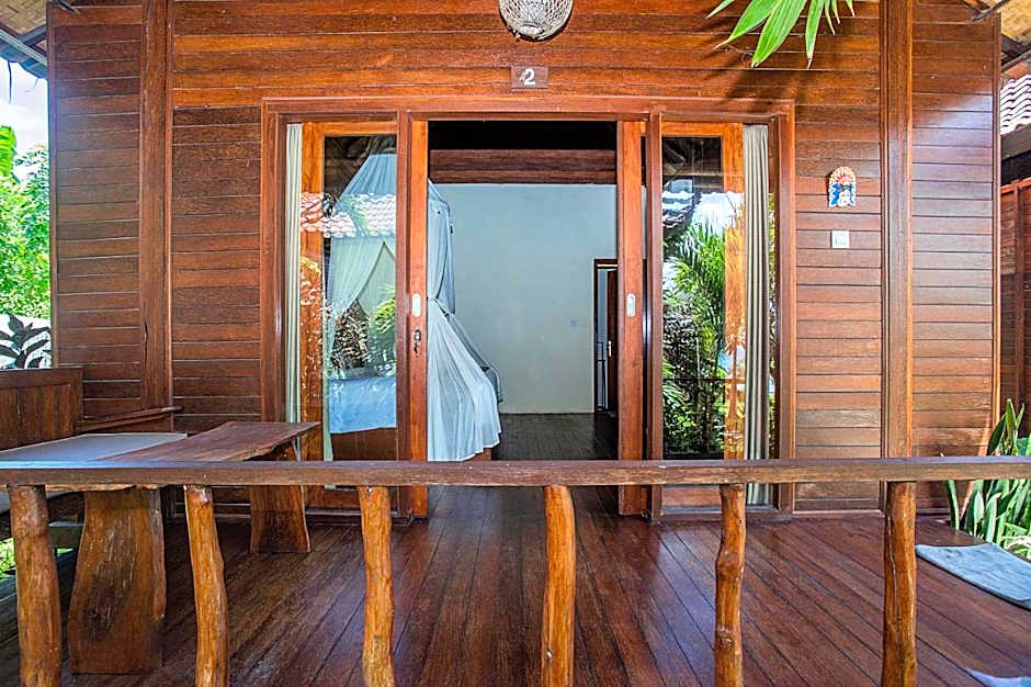 D'Muncuk Huts Lembongan