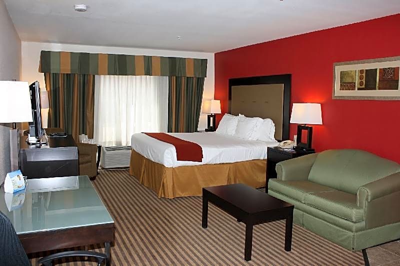 Holiday Inn Express Hotel & Suites Livingston By IHG