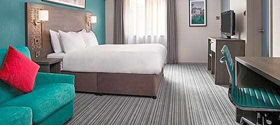 Jurys inn deals pillows