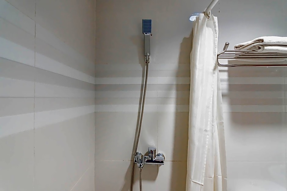 Urbanview Hotel Syariah Dapen Pontianak by RedDoorz