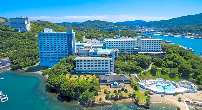 Toba Seaside Hotel