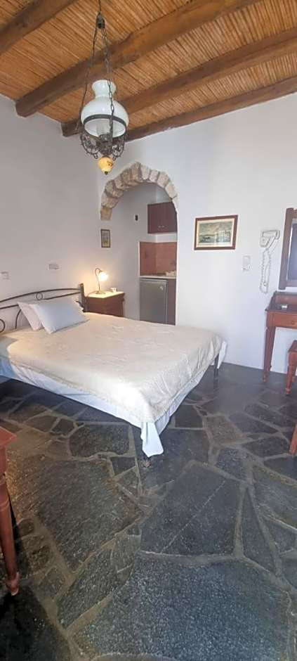 Naxos Filoxenia Hotel