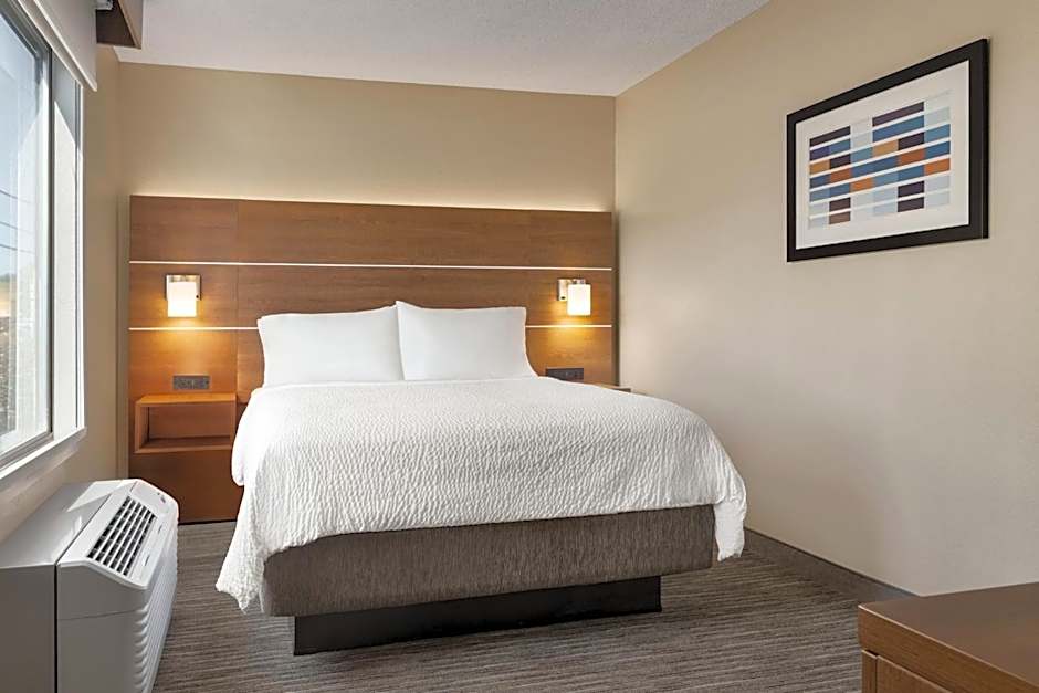 Holiday Inn Express Hotel & Suites Anniston/Oxford By IHG