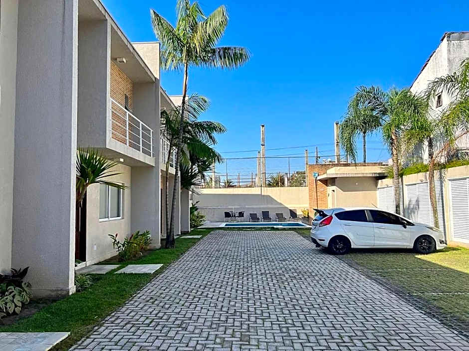 Condomínio a 100m da Praia