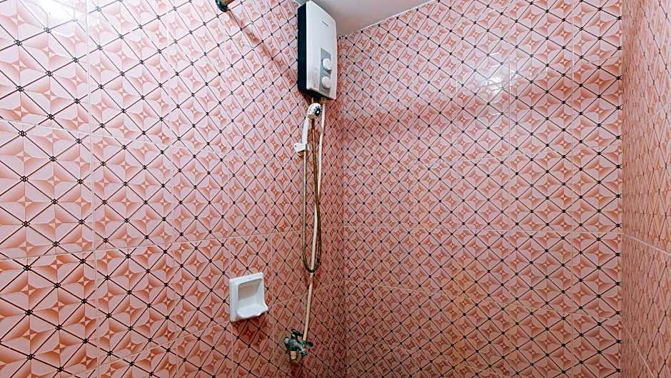 RedDoorz @ Golden Victory Hotel Mabalacat Pampanga