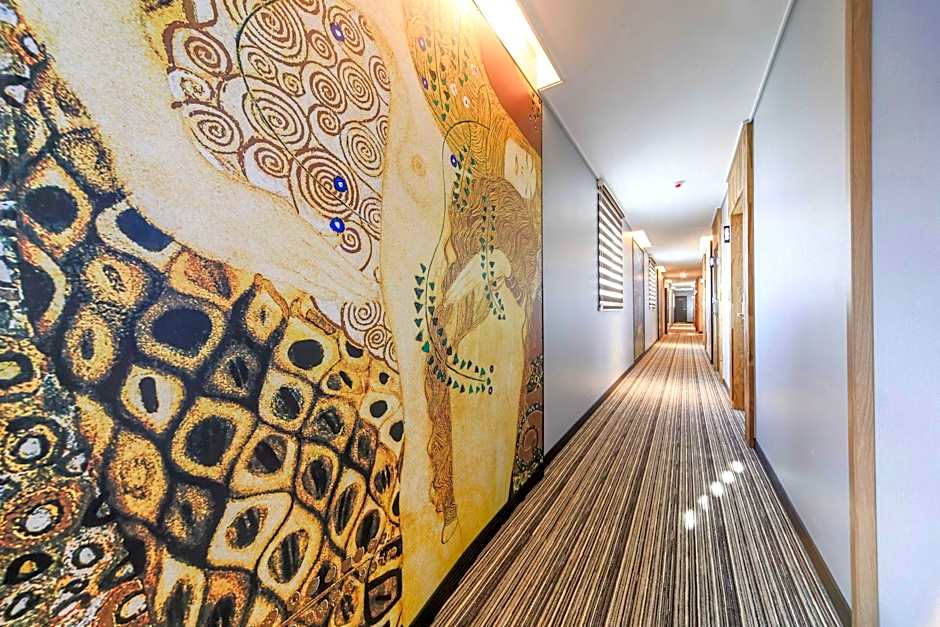 Tongyeong Bridge Hotel