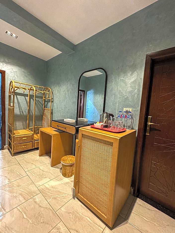 Jimmy Pyramids Hotel