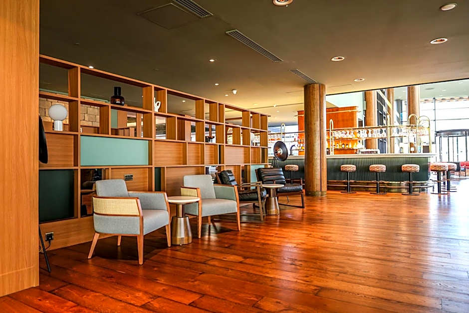 The Orchard Hotel & Restaurant