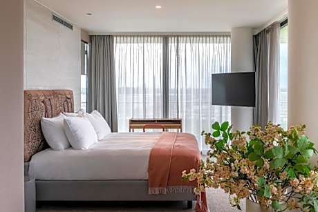 Suite with Spa Bath