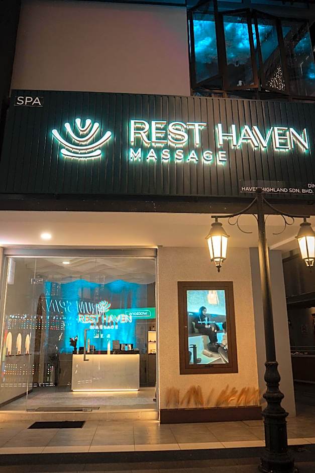 Hotel Brynton at Cameron Centrum Mall
