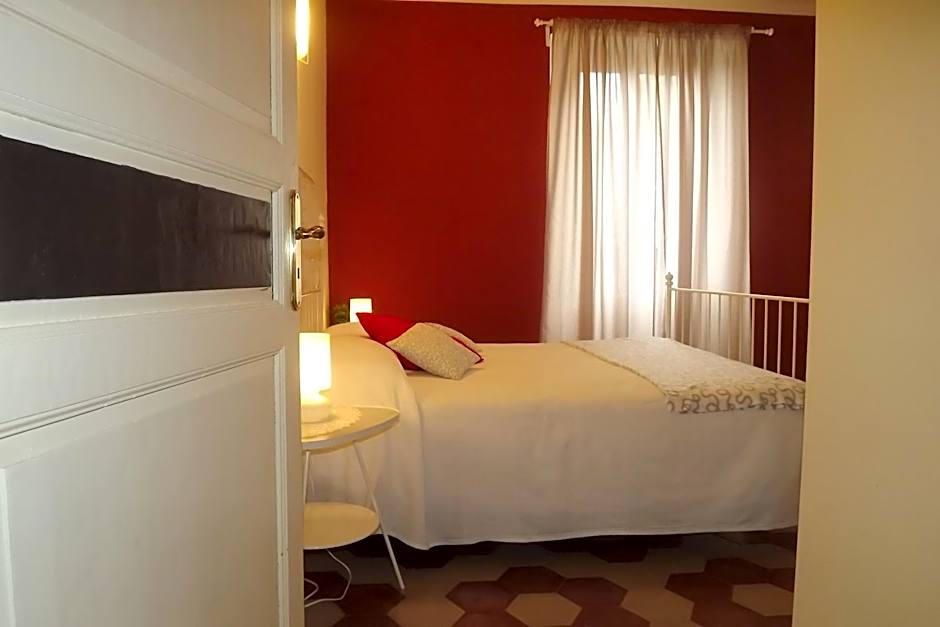 B&B Il Tempo Del Vento in front of the Castle